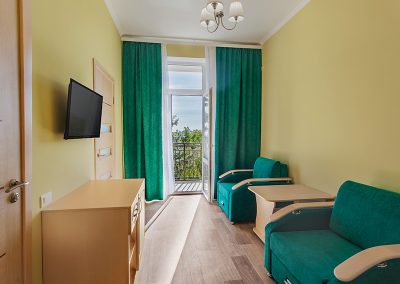 Семейный номер Стандарт в санатории Пятигорье в городе Пятигорске - фотография