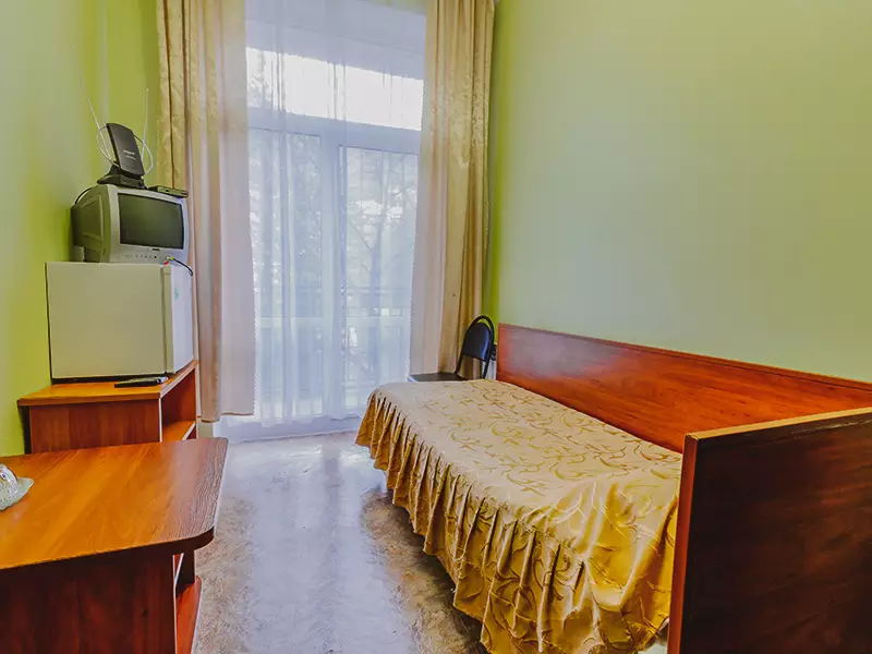 Одноместный номер в санатории Пятигорье в городе Пятигорске - фотография