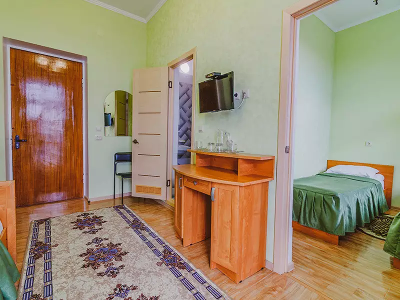 Семейный номер в санатории Пятигорье в городе Пятигорске - фотография