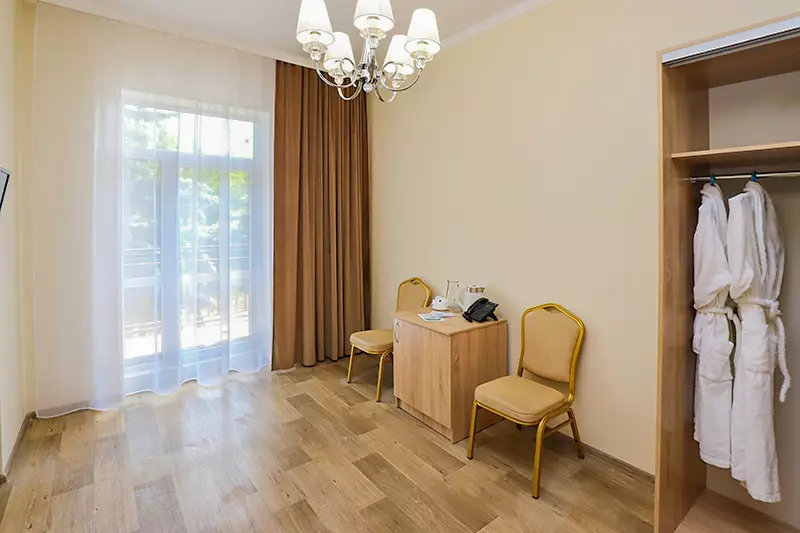 Семейный номер Комфорт в санатории Пятигорье в городе Пятигорске - фотография